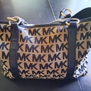 Michael Kors Canvas Tote     Size 14.5"×10"×5"